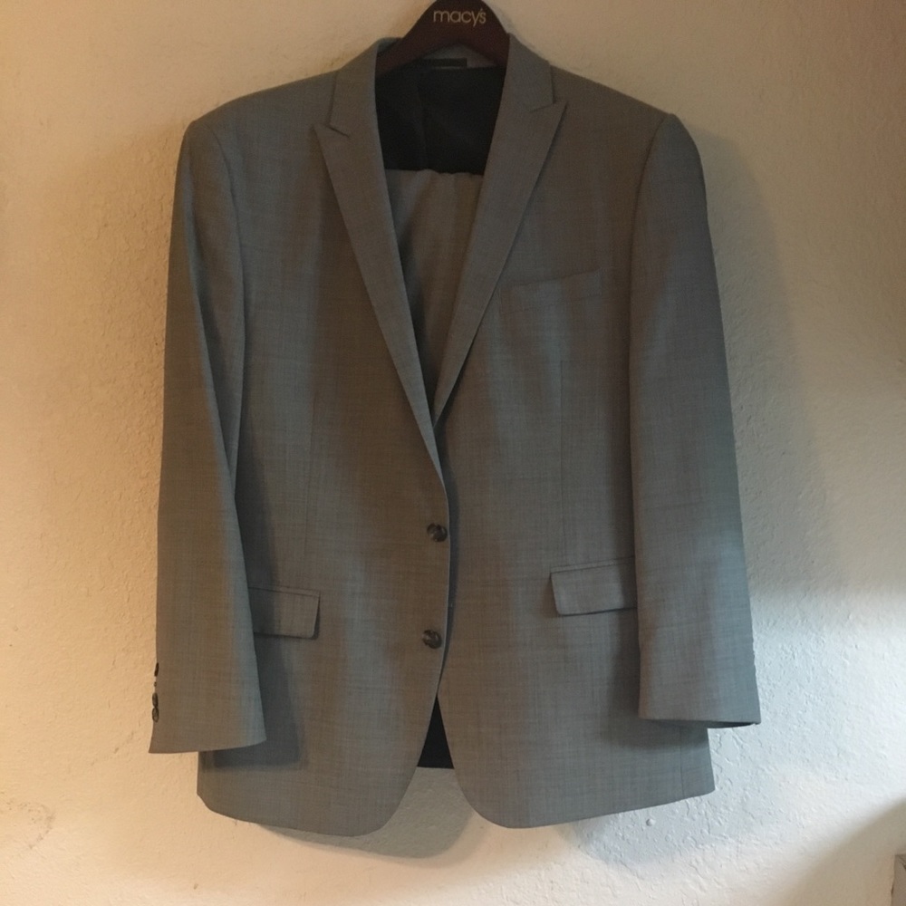 Kenneth Cole Men’s Suit